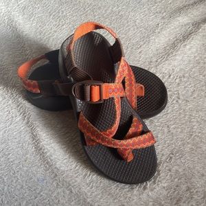 Women Cloud 2 Chaco